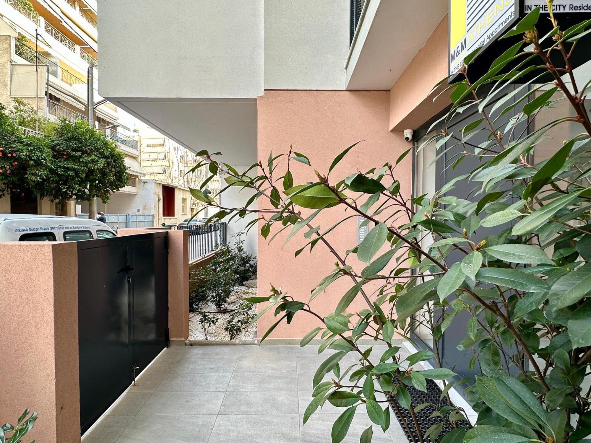 M & M - Boutique Apartments Атина Екстериор снимка