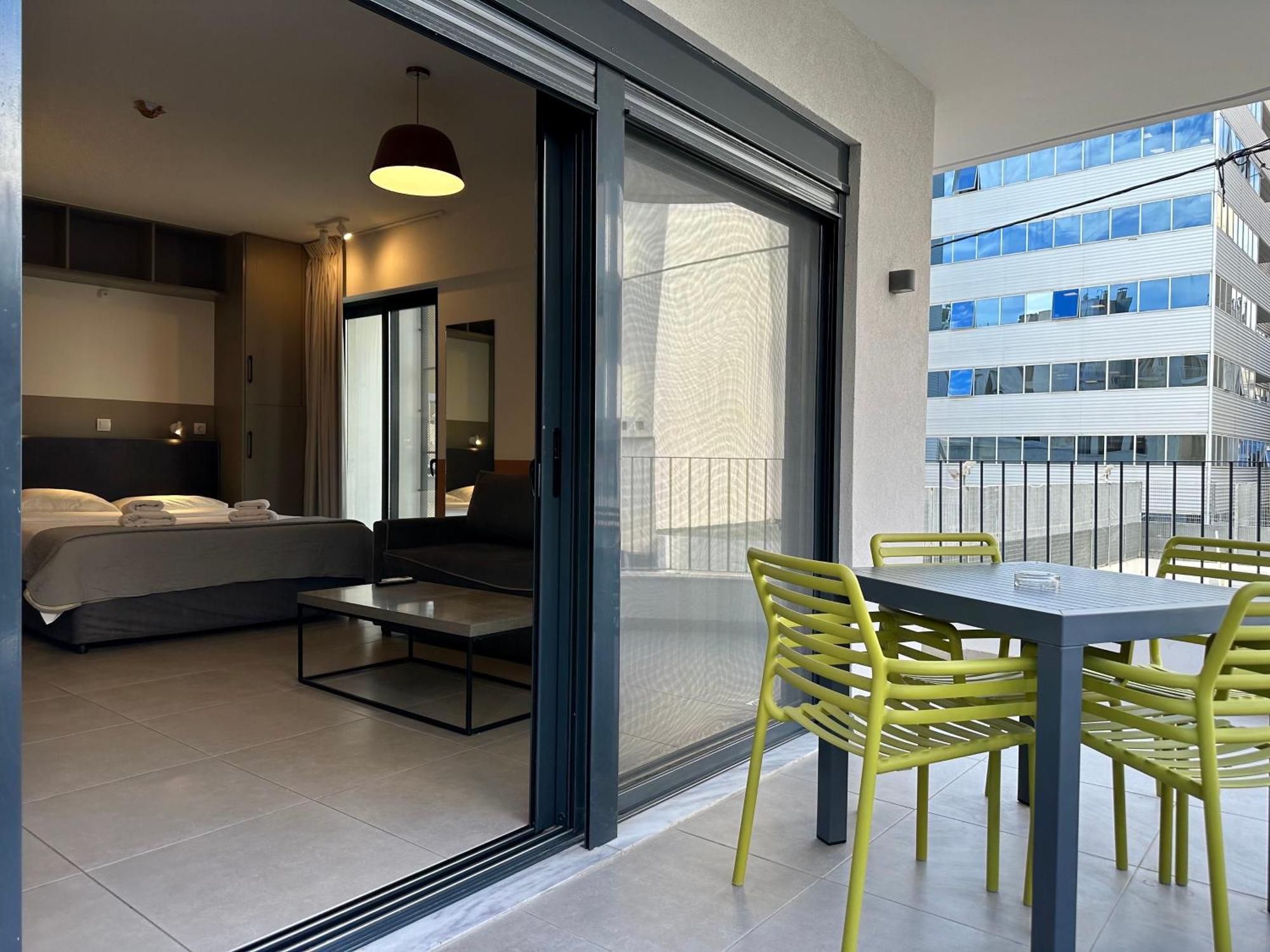 M & M - Boutique Apartments Атина Екстериор снимка